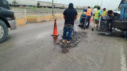 Pese al deterioro vial en la ciudad, continúan trabajos de bacheo en distintos sectores