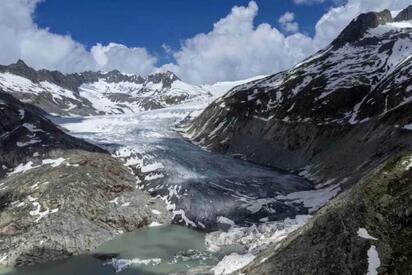 ¡Heroico! Chihuahua salva a su dueño tras caída en un glaciar