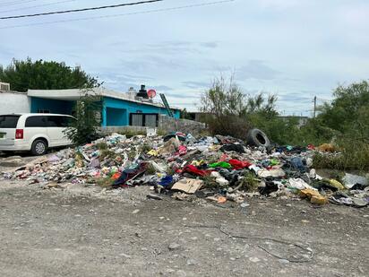 Basureros clandestinos contaminan el oriente de Monclova