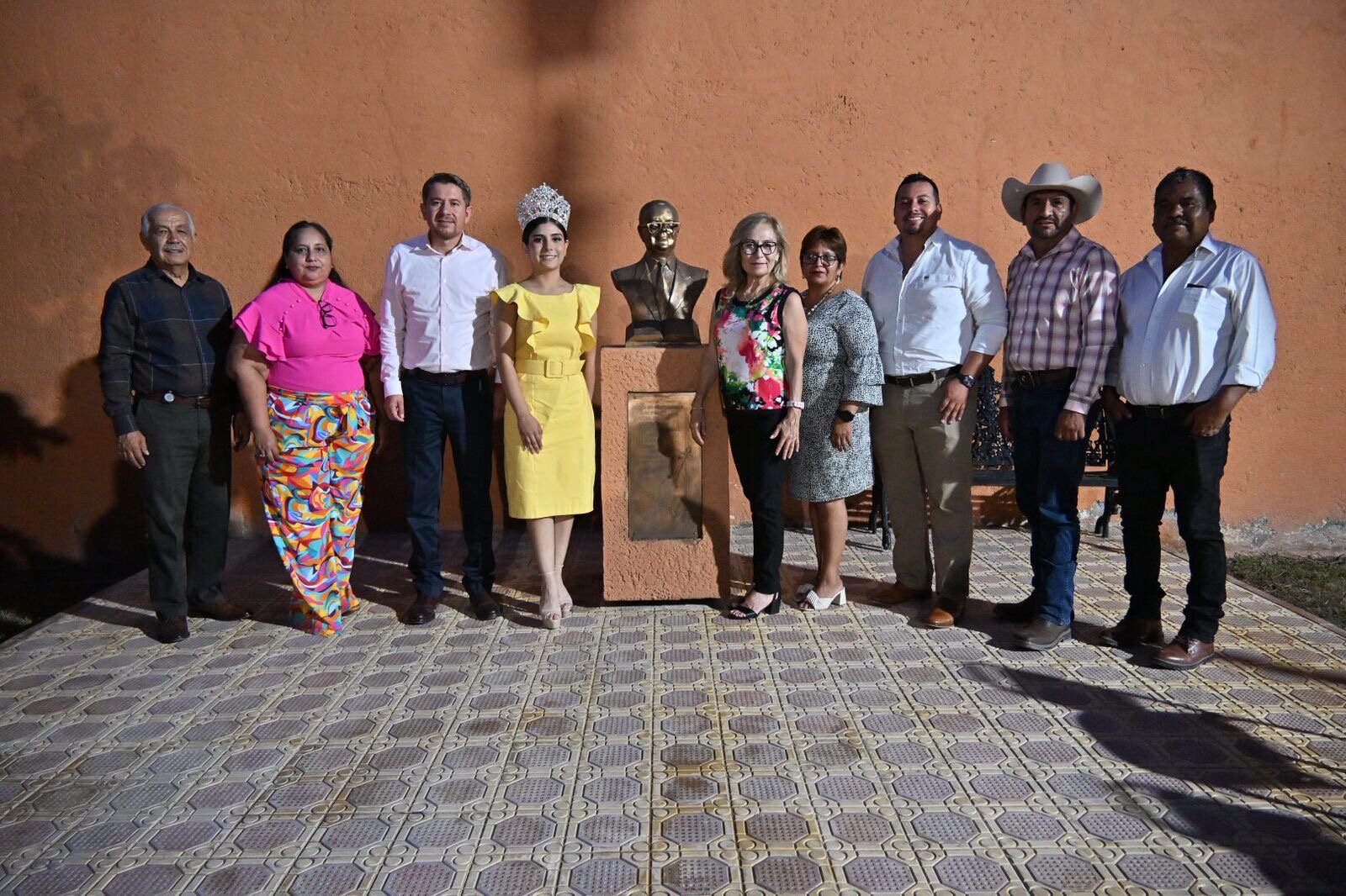 región: Personaje histórico, escritor muy reconocido.