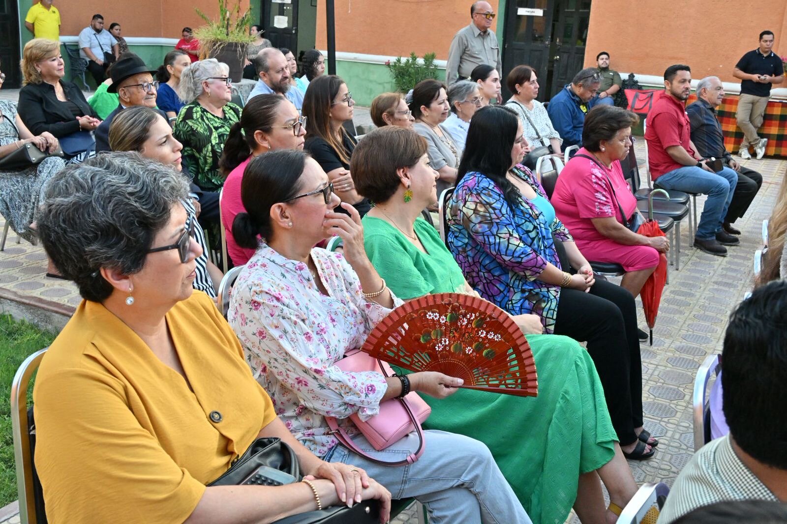 región: Personaje histórico, escritor muy reconocido.