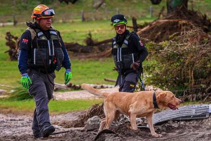 Rescatistas de Nuevo León apoyan en emergencia en Texas