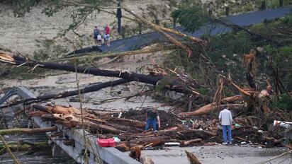 Inundaciones en Texas dejan 120 muertos y 170 desaparecidos