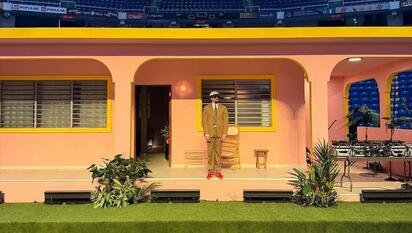 ¡Increíble! Así es el escenario tipo casa de Bad Bunny 