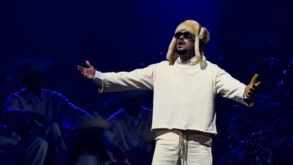 Bad Bunny lanza ‘Alambre de Púa’ en concierto en Puerto Rico