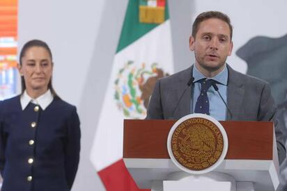 Gobierno adquiere 96% de insumos médicos para 2025-2026