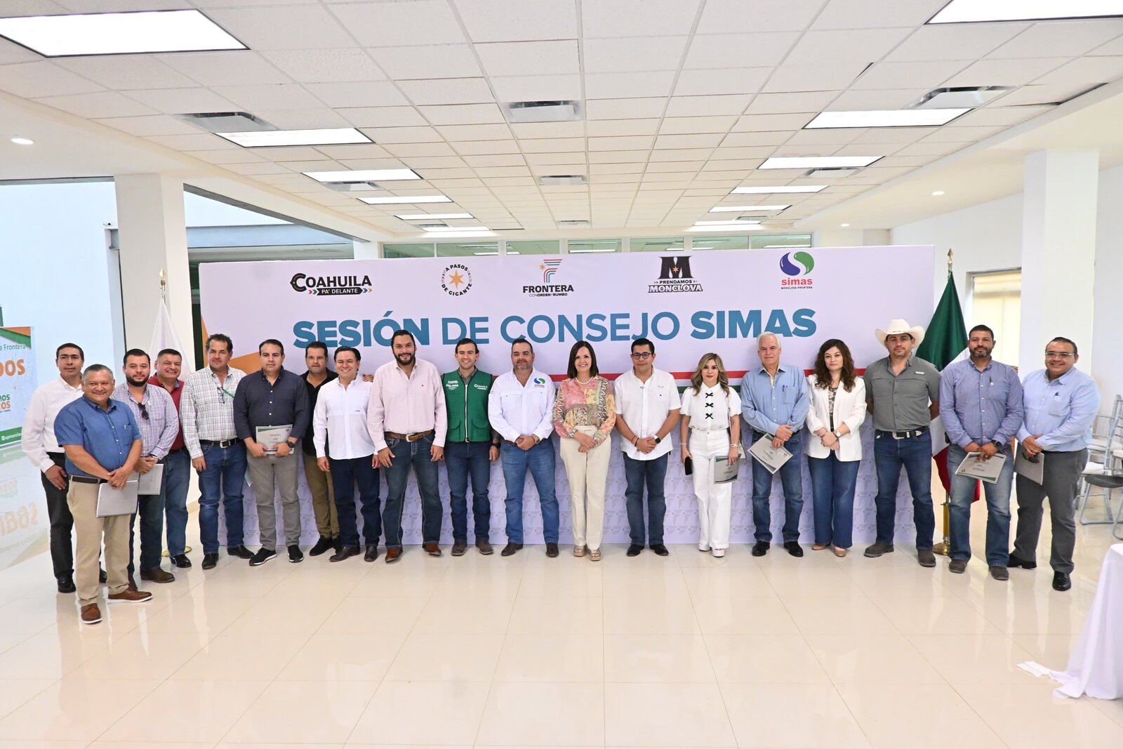 región: Se compromete a garantizar el abasto de agua con trabajo en equipo y
responsabilidad.