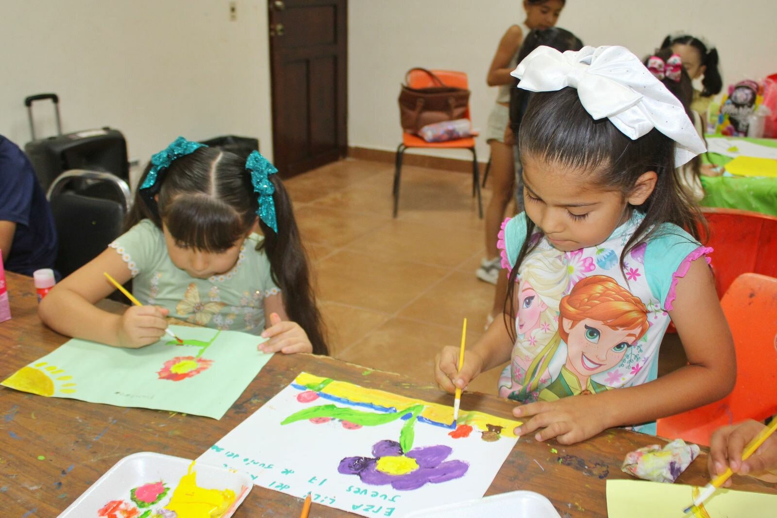región: El programa busca estimular el arte, los valores y la imaginación de niñas y niños durante el verano