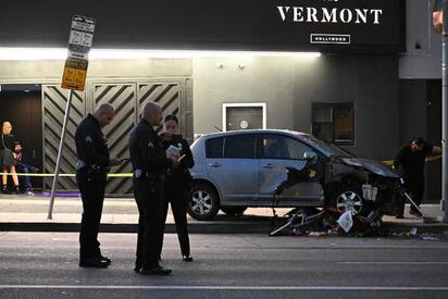 Caos en Los Ángeles: auto arrolla a más de 20 personas