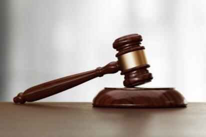 Gana juicio tras ser reemplazada por inteligencia artificial