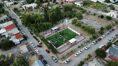 Óscar Ríos anuncia construcción de nueva cancha con pasto sintético en el Cuadro de la Loca