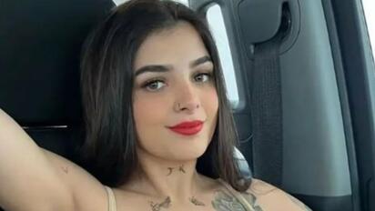 Karely Ruiz arremete contra creadoras que reniegan de su pasado