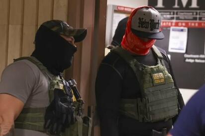 Agentes migratorios encubiertos detienen a voluntarios en Arizona