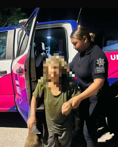 Adulto mayor cae en arroyo y es auxiliado por autoridades
