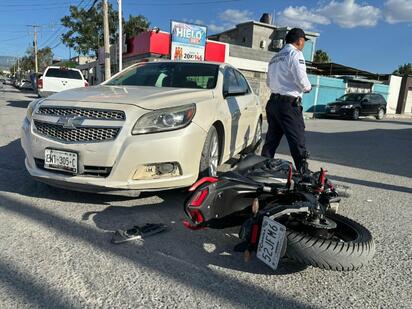 Músico iba rumbo a una entrevista y terminó en el hospital en Monclova