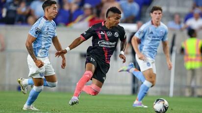 Hay camotes! Puebla golea al New York City y debuta con el pie derecho