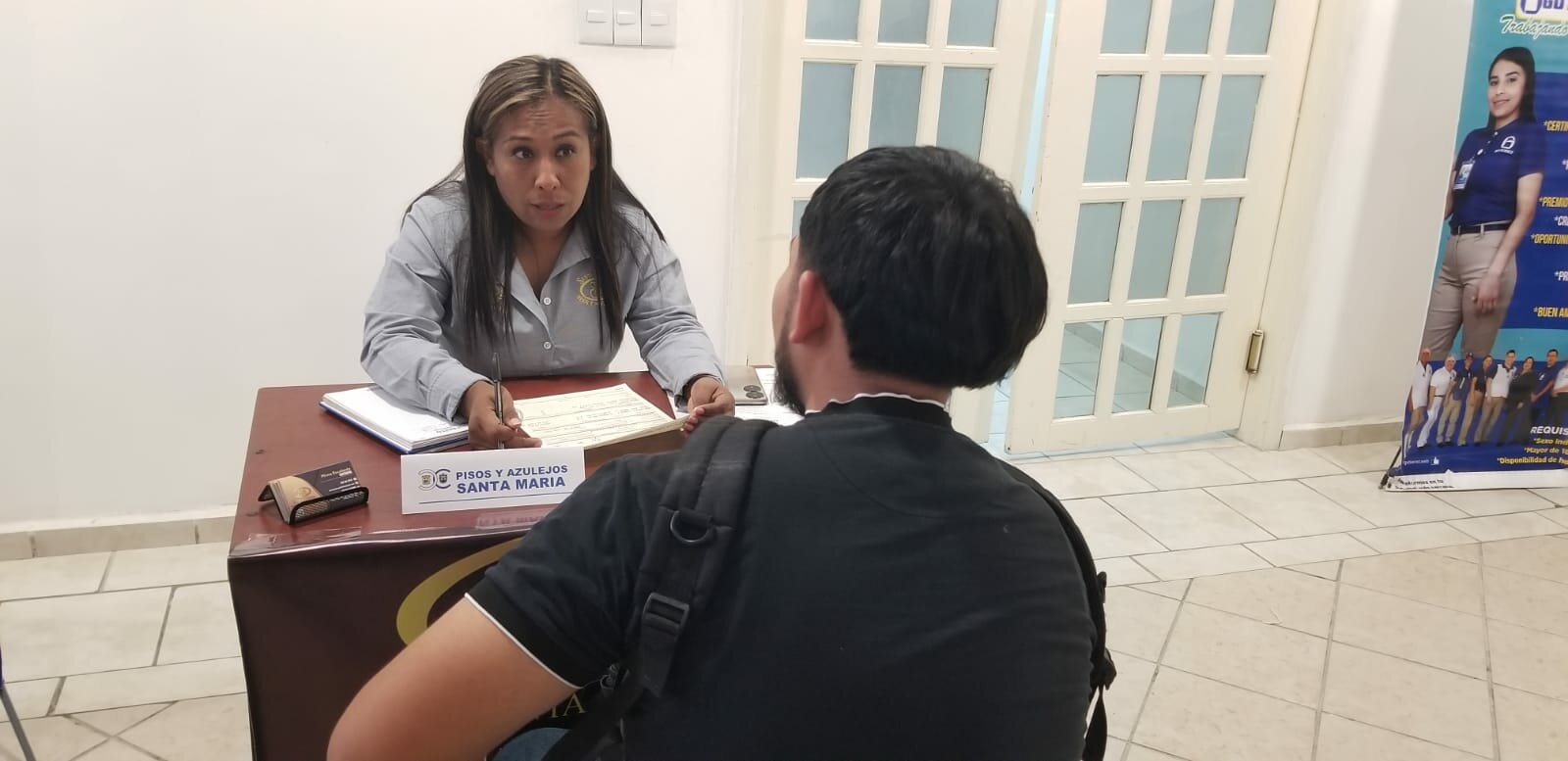 Cerca de 200 buscadores de empleo en CANACO: Las mini ferias del empleo por parte de CANACO se pretende organizar cada ultimo viernes del mes