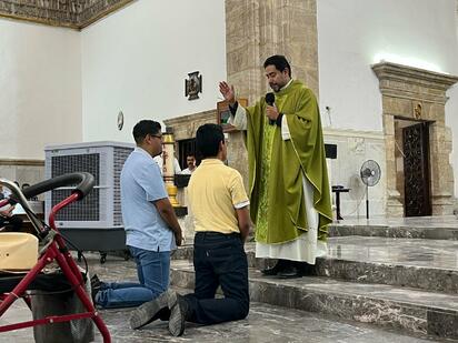 Dos jóvenes monclovenses emprenden su camino al sacerdocio desde el Seminario de Saltillo
