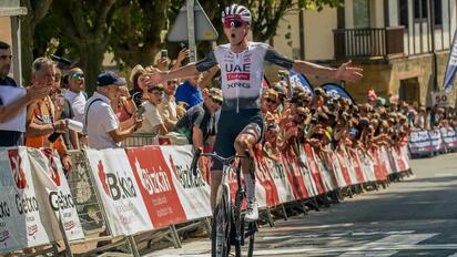 Isaac del Toro se apunta la victoria en el Circuito de Getxo