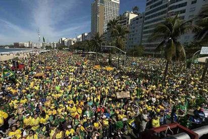 Manifestaciones en Brasil piden destitución de Moraes