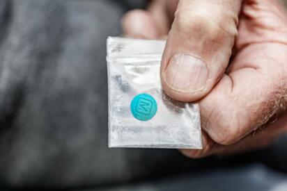 PRI alerta por nitazenos: 40 veces más potentes que fentanilo