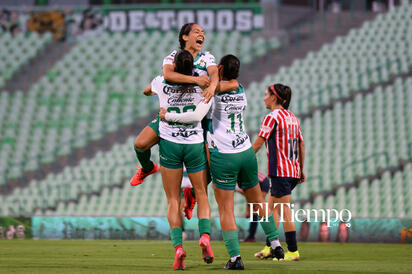 Santos Laguna rompe racha y derrota a Chivas Femenil en Torreón