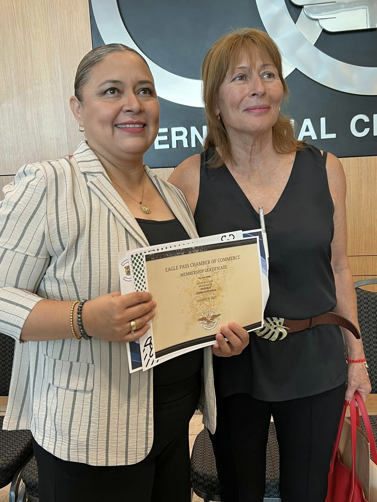 Capacitan a mujeres emprendedoras en el extranjero : La capacitación de Realizó por medio del Instituto de los Mexicanos en el Exterior a lo largo de toda la red consular del mundo.