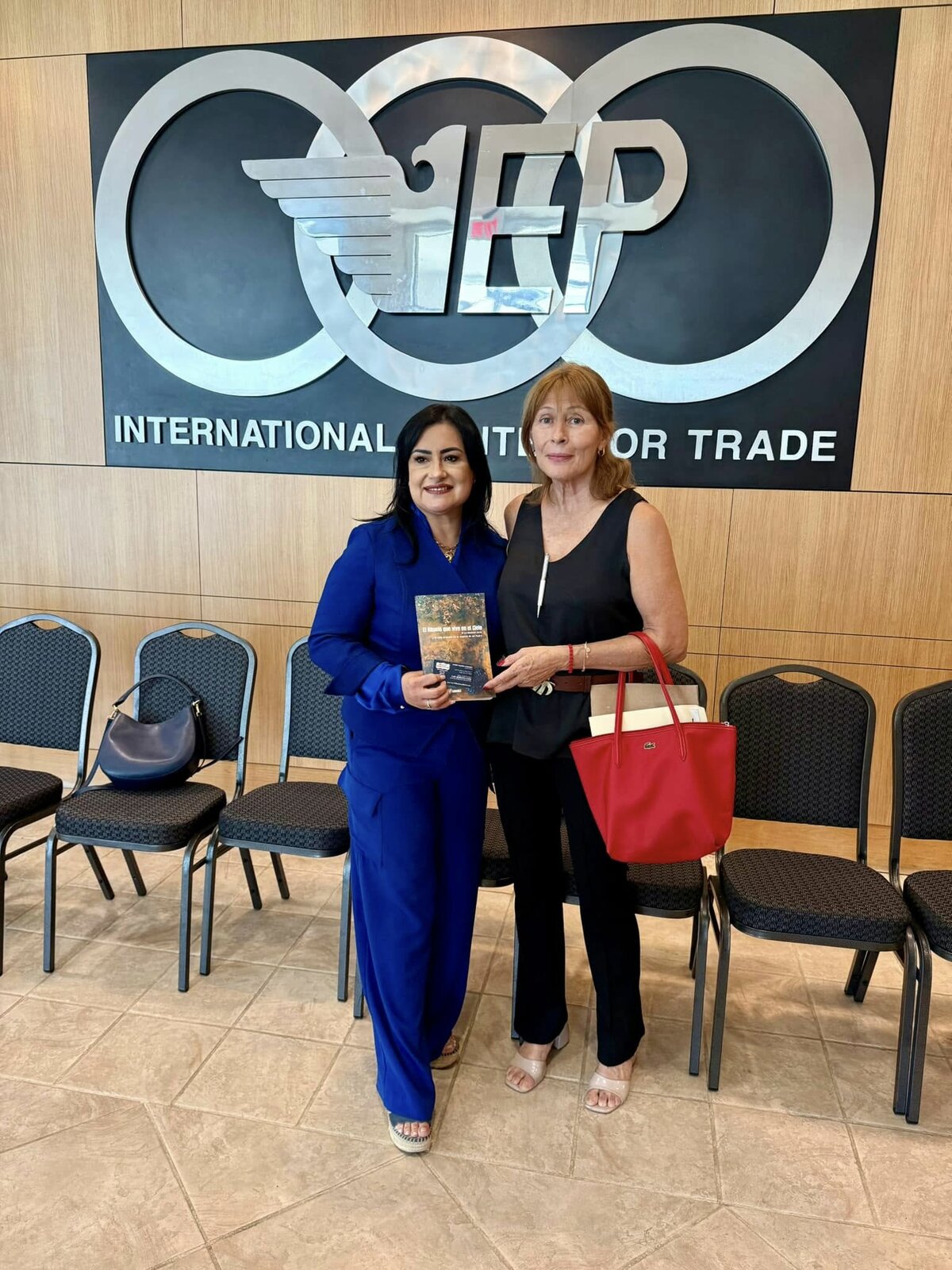 Capacitan a mujeres emprendedoras en el extranjero : La capacitación de Realizó por medio del Instituto de los Mexicanos en el Exterior a lo largo de toda la red consular del mundo.