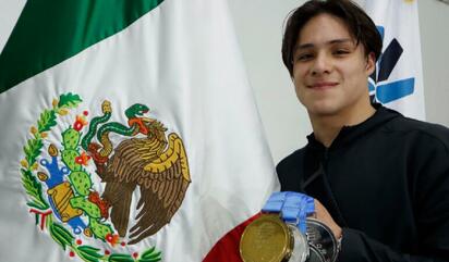 “Es un sueño hecho realidad”: Osmar Olvera tras llegar a la Ciudad de México como un campeón