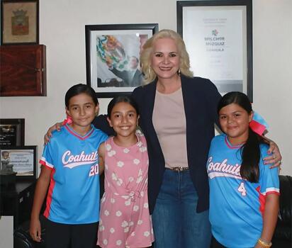Niñas de Múzquiz viajan a Monterrey para disputar el 13° Campeonato Nacional de Sóftbol