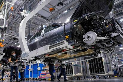 Industria automotriz en México alcanza cifras históricas en julio: Inegi