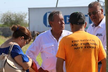 Óscar Ríos supervisa limpieza en libramiento norte y reconoce esfuerzo de cuadrillas en Nueva Rosita
