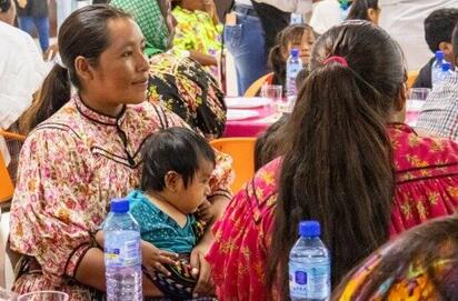 DIF Torreón celebra a comunidades indígenas con desayuno y danza