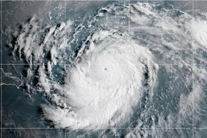 ¡Alerta máxima! Huracán Erin alcanza categoría 5 en el Atlántico