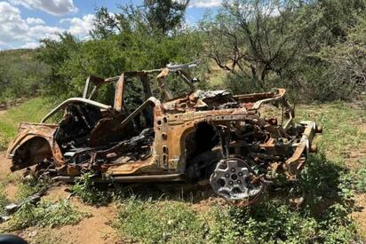 Madres Buscadoras hallan vehículos y cuerpos calcinados en Sonora