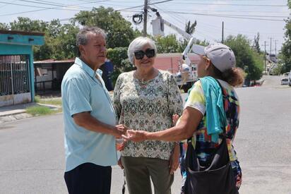 Óscar Ríos supervisa limpieza, bacheo y alumbrado en Nueva Rosita