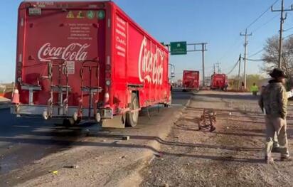 Denuncian asalto a camión de Coca-Cola en Nava