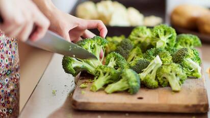 Controla el azúcar en la sangre de manera natural: 9 Alimentos que debes incluir