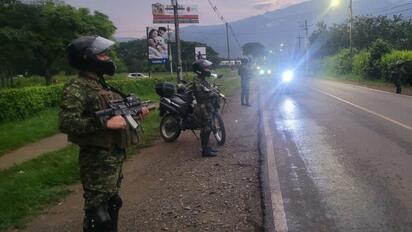 Alcalde de Cali ordena militarización tras ataque con carro bomba