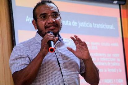 Vidulfo Rosales deja Ayotzinapa tras recibir amenazas de muerte