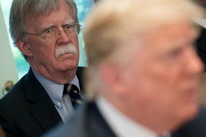 John Bolton bajo investigación por documentos clasificados