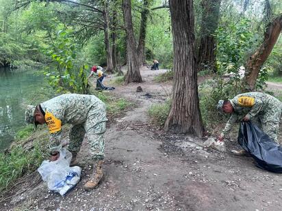 Ejército Mexicano impulsa conciencia ecológica con jornada en el Río Sabinas