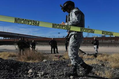 Seguridad reporta decomisos de armas y drogas en ocho estados de México