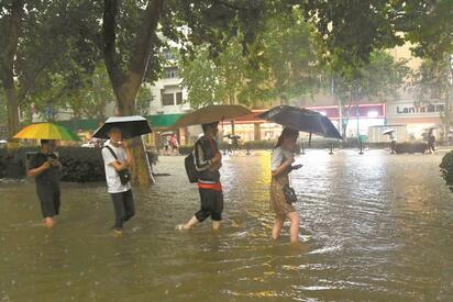 Beijing en riesgo extremo: fuertes lluvias ponen a prueba la ciudad