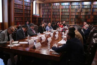 Pablo Gómez y el INE acuerdan colaboración para reforma electoral