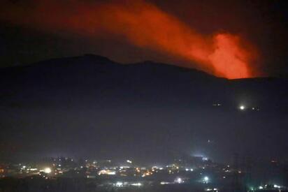 Israel lanza nuevos bombardeos y ataques terrestres en el sur de Damasco
