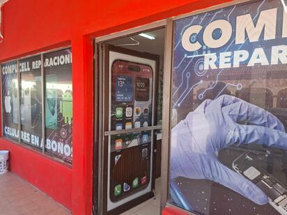 Delincuentes roban celulares de alta gama en negocio de Sabinas