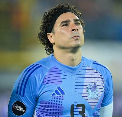 Guillermo Ochoa no jugará en el Burgos CF de España