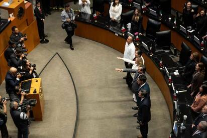 Rinden protesta 875 jueces y magistrados en el Senado