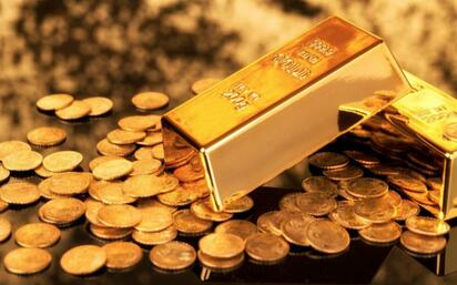 Oro alcanza máximo histórico tras débil dato de empleo en EUA